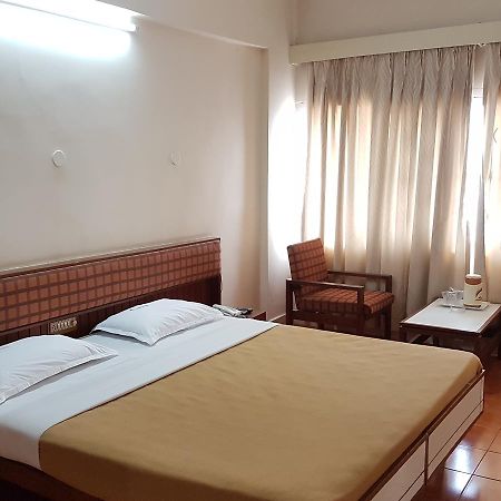 Hotel Siddhartha Hyderabad Exteriör bild