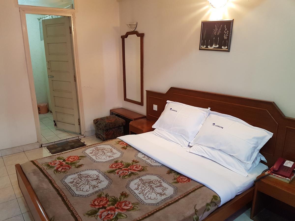 Hotel Siddhartha Hyderabad Exteriör bild